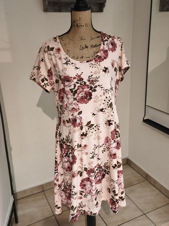 Damen Kleid floral Grösse XL neu
