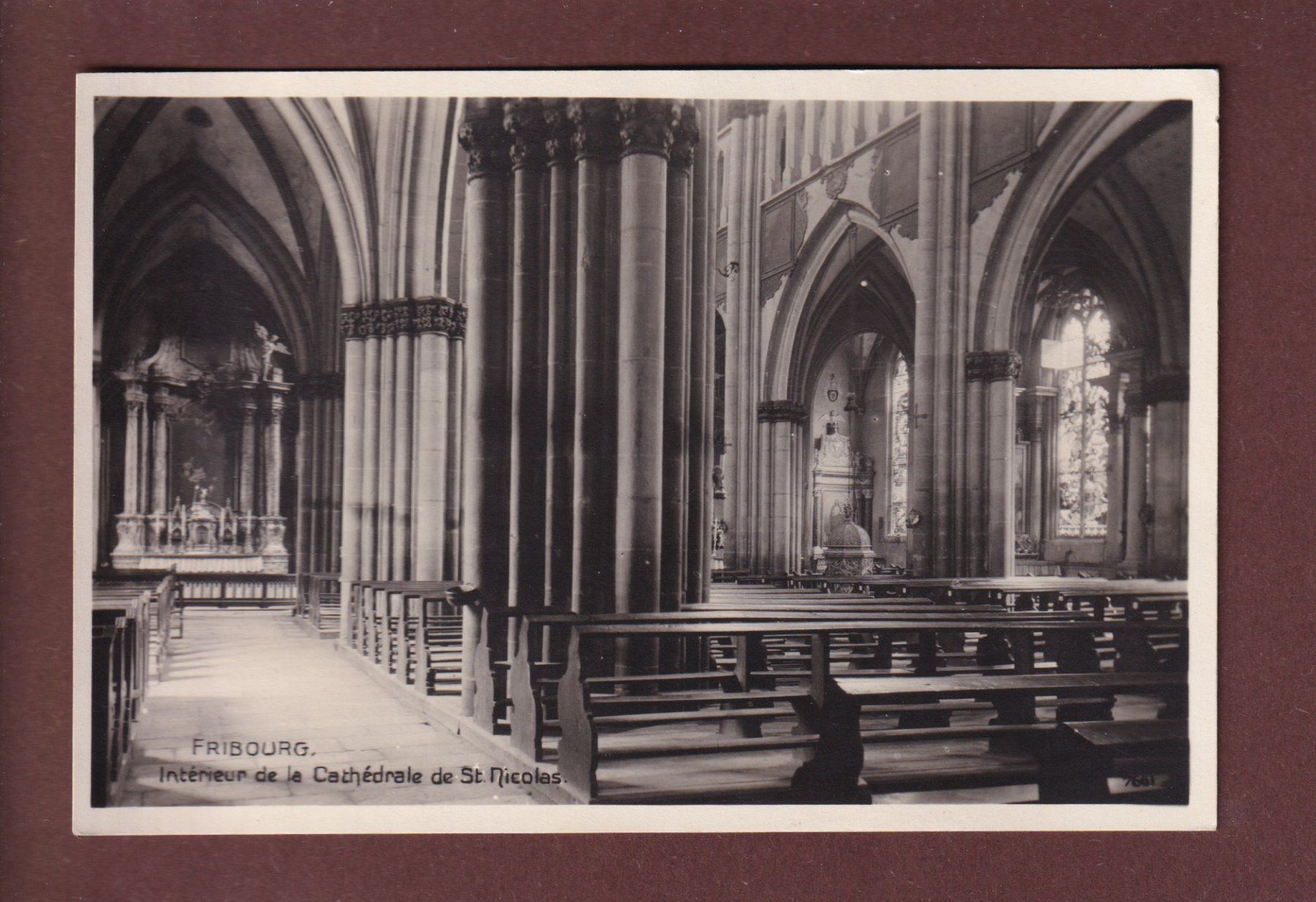 Ansichtskarten: FRIBOURG - Intérieur de la Cathédrale – Gebraucht aus Pully von nicecards