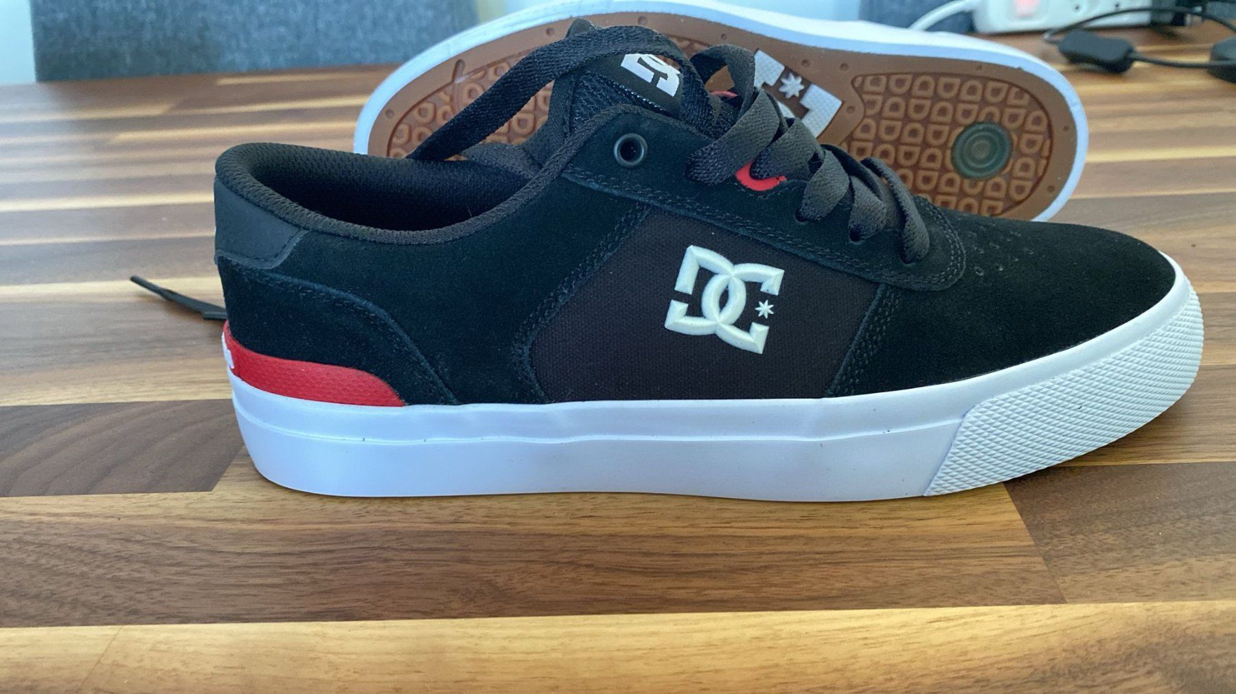 DC shoes Scarpe da uomo: DC Schuhe Grösse 41 – Nuovo (secondo la descrizione) da Zürich venduto da drummergirl98 3