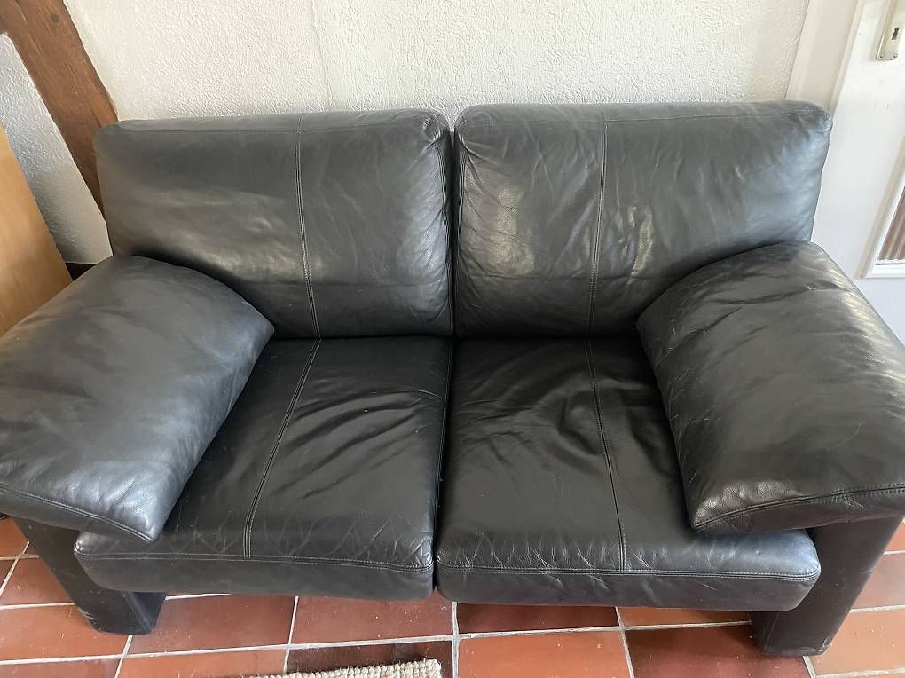 Divani: Schwarzes Leder Sofa günstig abzugeben – Usato da Berlingen venduto da elesophie 1