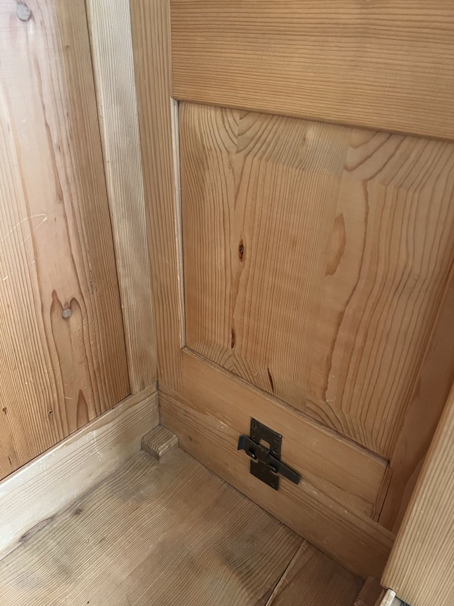 Armoires: Antiker Holzschrank – D'occasion à Kilchberg ZH par Lisavivienne 8