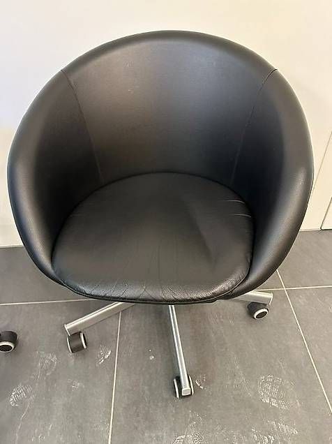Sedie: Drehstuhl schwarz – Usato da Aarau venduto da vio_lrn7