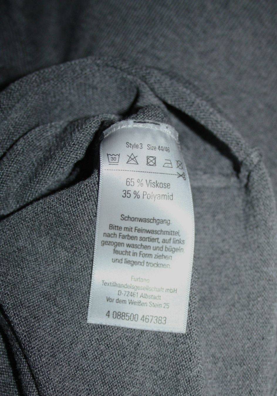 Maglioni & Felpe: Pullover Furlano grau mit Strass Gr. 44/46 – Difettoso da Flüelen venduto da Diversicum-Textil 5