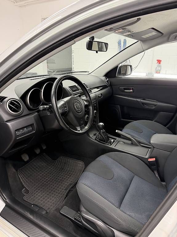 Automobili: Mazda 3 2.0 Benzin – Usato da Koblenz venduto da adoo123 2