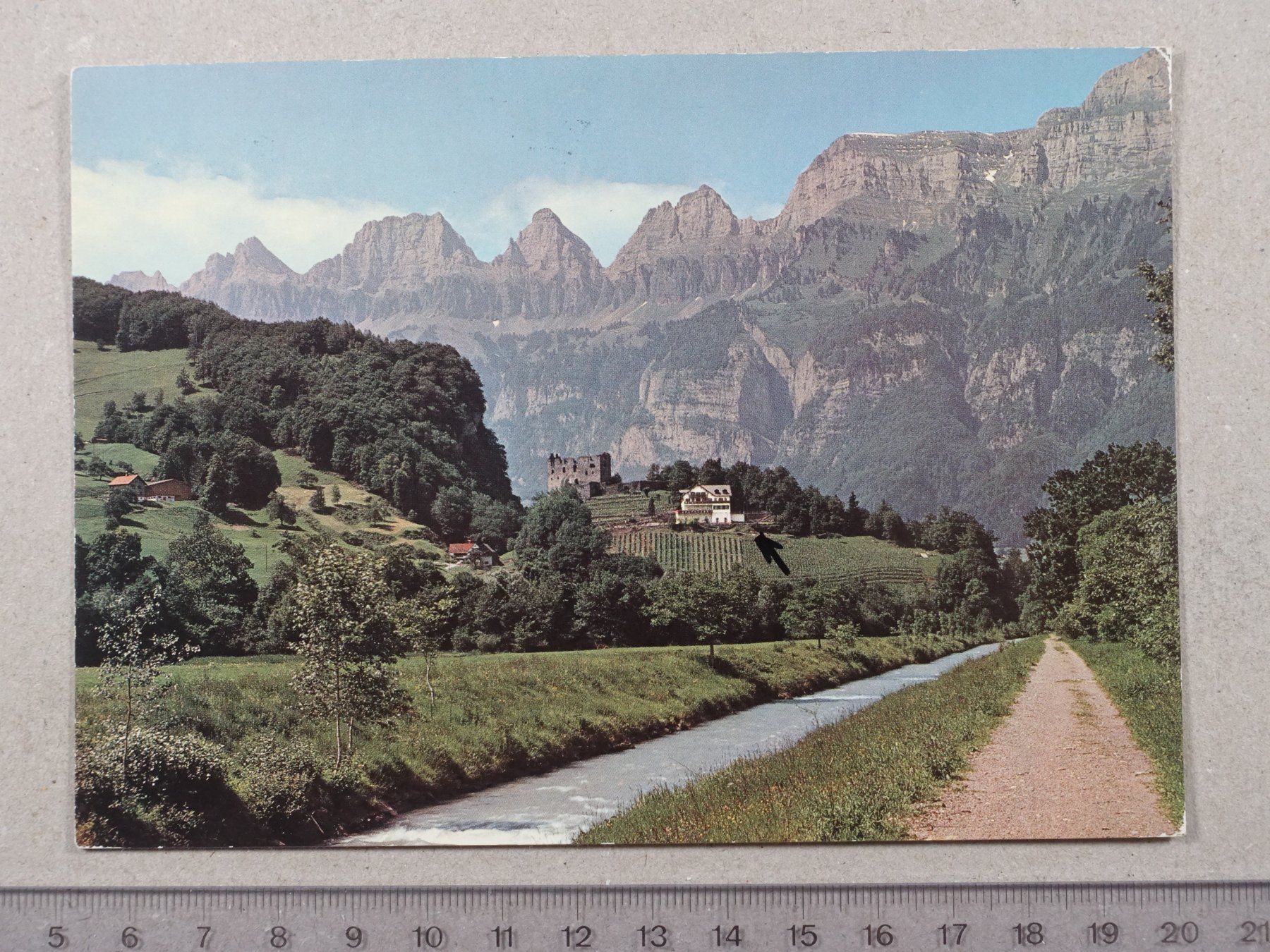 Cartoline postali: Flums SG, 1979, Ruine, Hotel Gräpplang – Usato da Lenzburg venduto da fh1