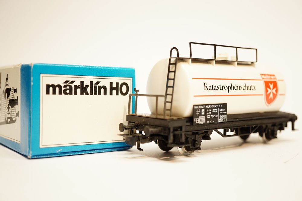 e4 Märklin SBB Kesselwagen 50 Jahre ETRA Zürich (Gebraucht) in Thun für