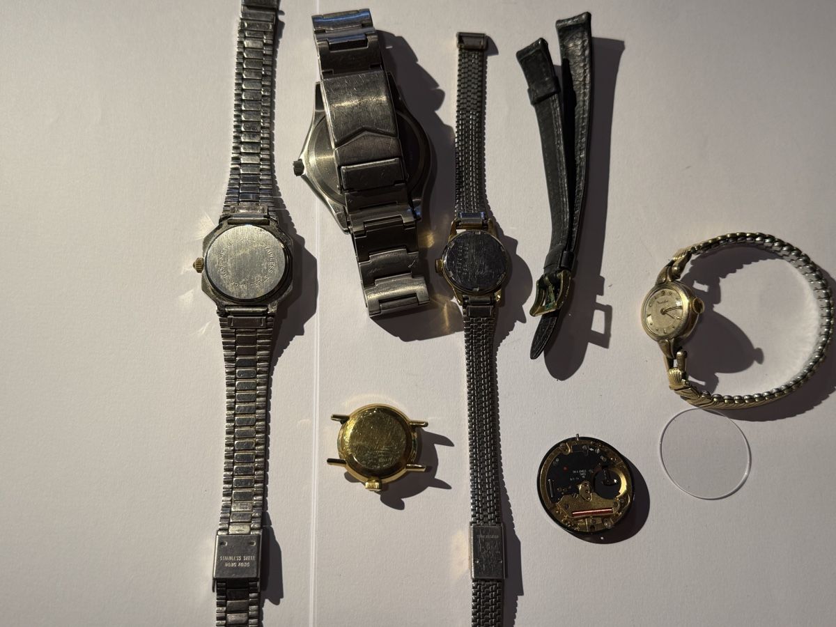Orologi: Div.Uhren und Teile (2) – Usato da Ballwil venduto da lukyluciano21 5