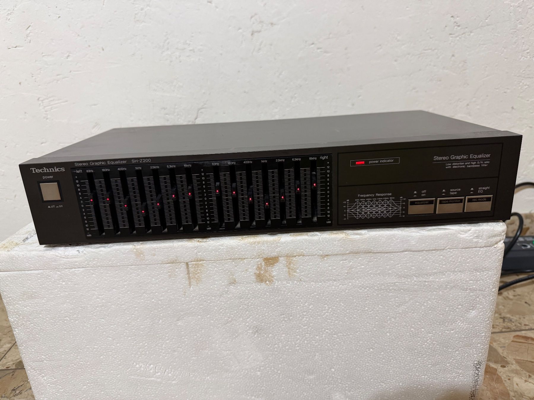 Technics Equalizer: Technics SH-Z200 Equalizer – Gebraucht aus Plan-Les-Ouates von Shocc