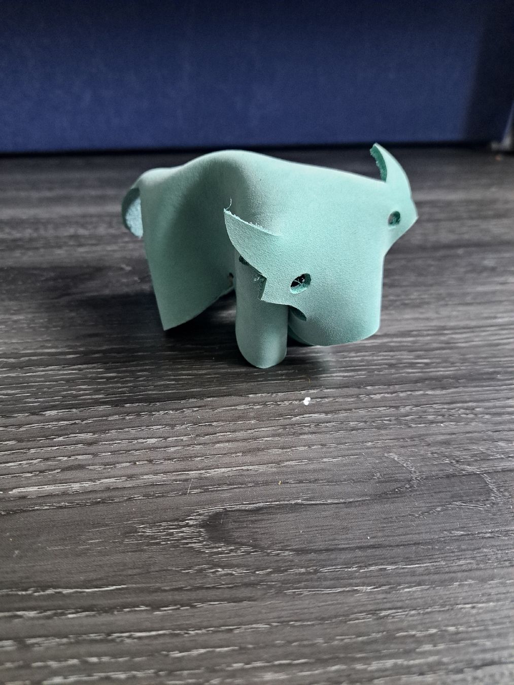 Spielzeuge: Vache en cuir faité à la main – Gebraucht aus La Roche FR von seashellfan