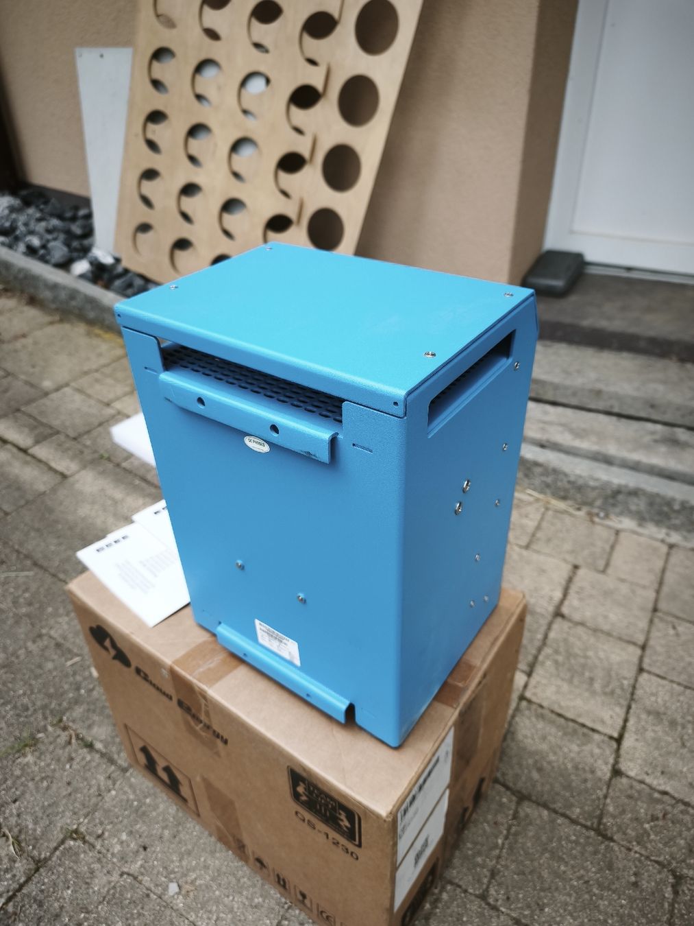 Victron Inverter: Victron phoenix multi plus 24/3000 70amp – Usato da Gontenschwil venduto da Jeepli1970 2