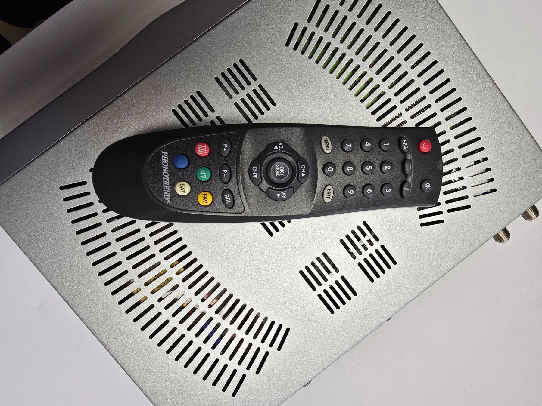 Ricevitori: Digital SAT-Receiver Phonotrend SDR6600 – Usato da Balgach venduto da Zwickau01 4