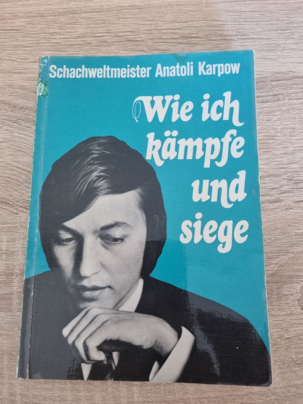 Libri: Schachbuch Wie ich kämpfe und siege – Usato da Muttenz venduto da Langerochade