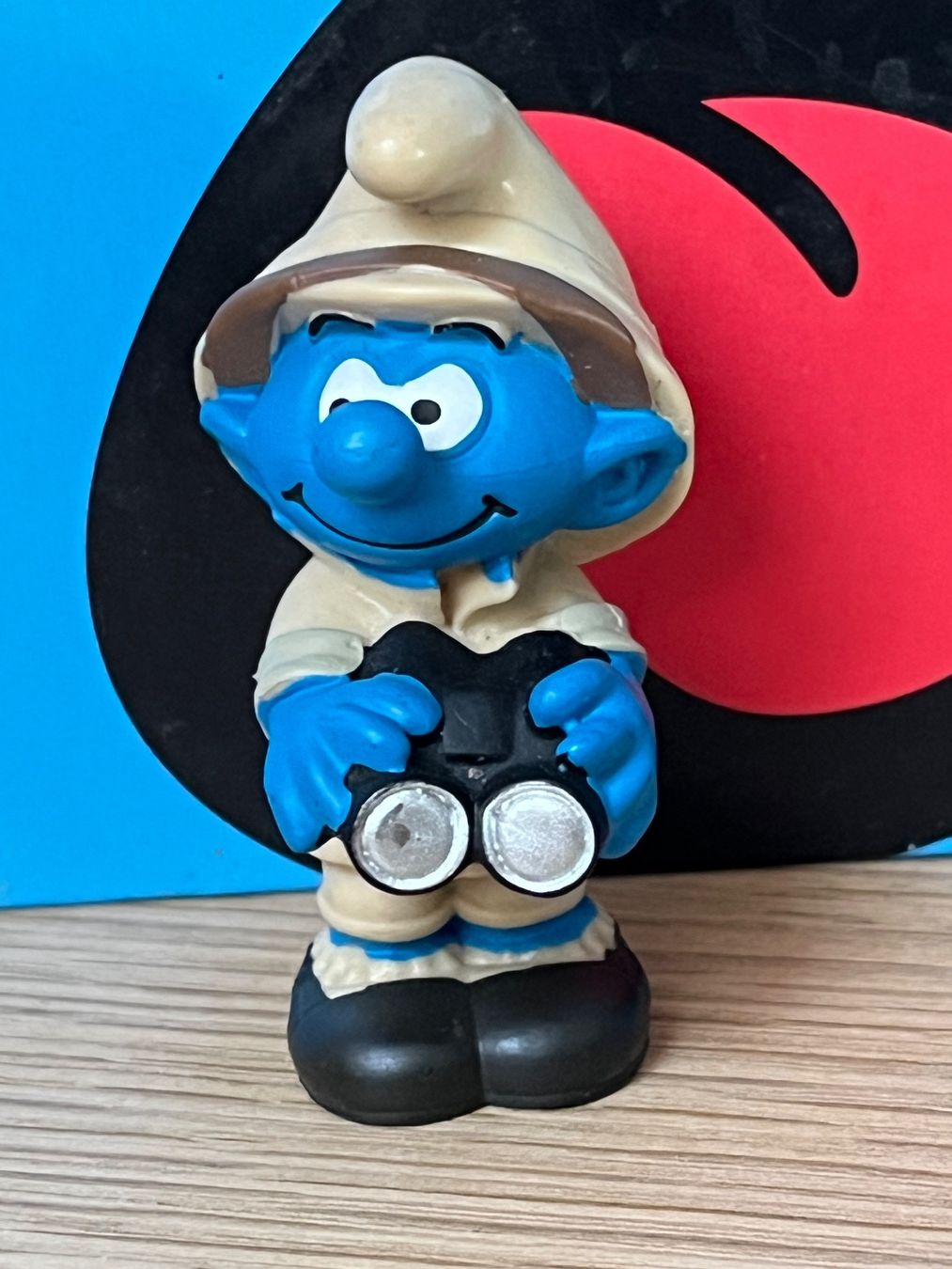 Schleich Figuren: Safari-Schlumpf mit Feldstecher – Gebraucht aus Lyss von Duckszone
