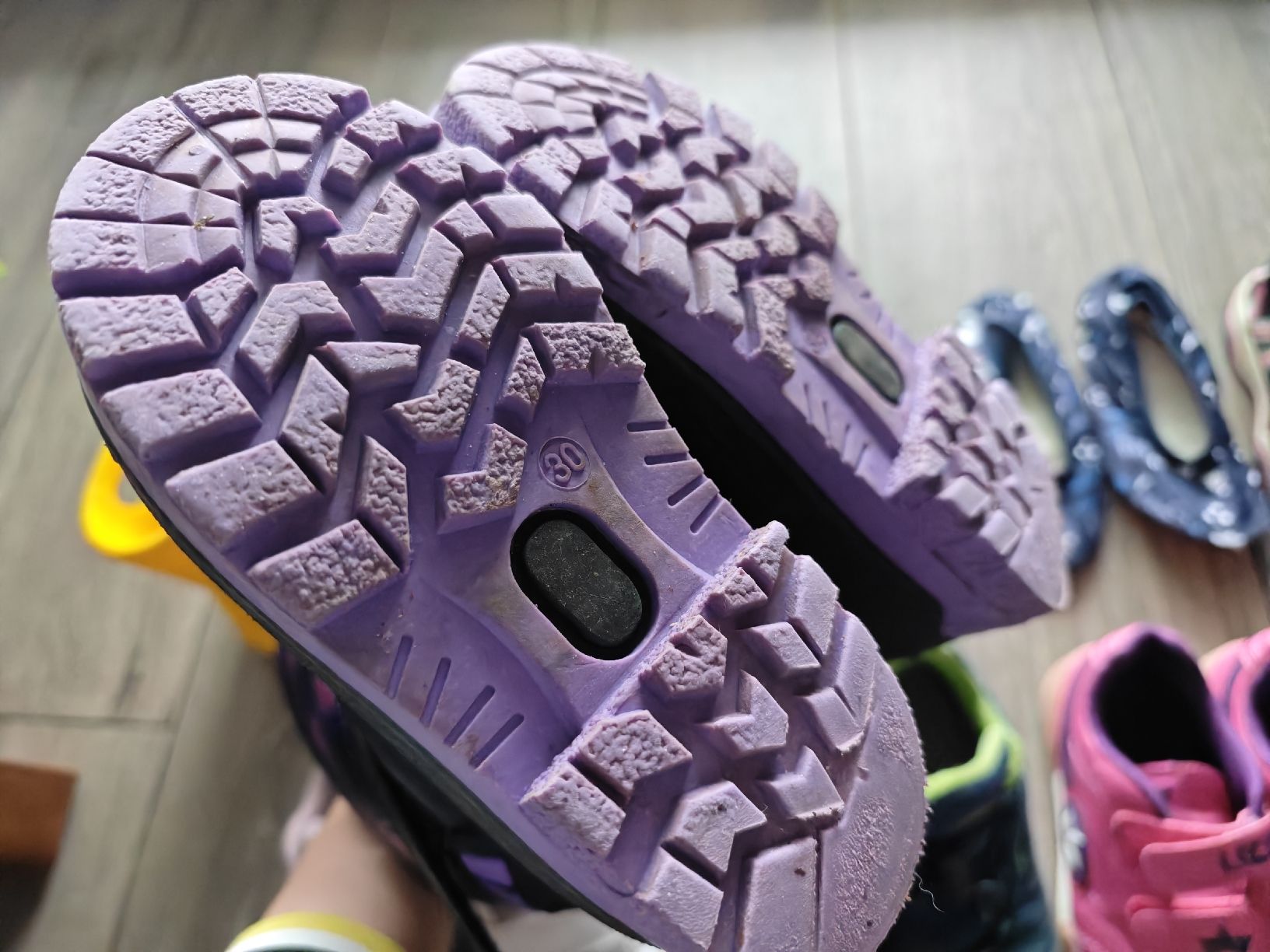 Scarpe per ragazze: Schuhe Mädchen Gr.28 – Usato da Egerkingen venduto da Skorpion.ch 2