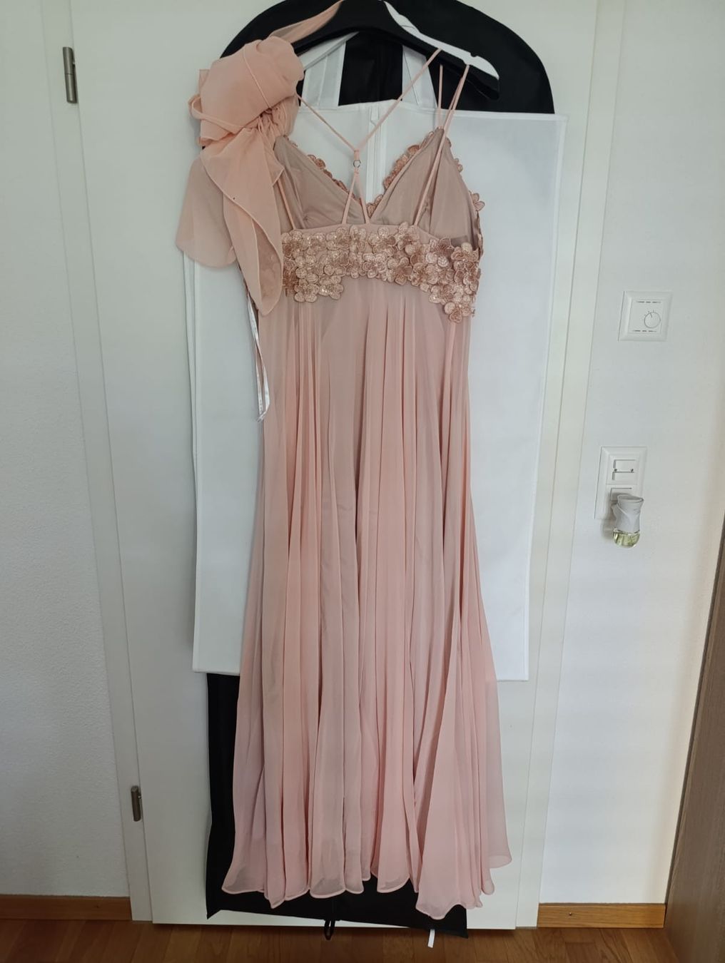 Vestiti: Carla Ruiz Kleid – Nuovo (secondo la descrizione) da Niederrohrdorf venduto da c_f_zdn9 1