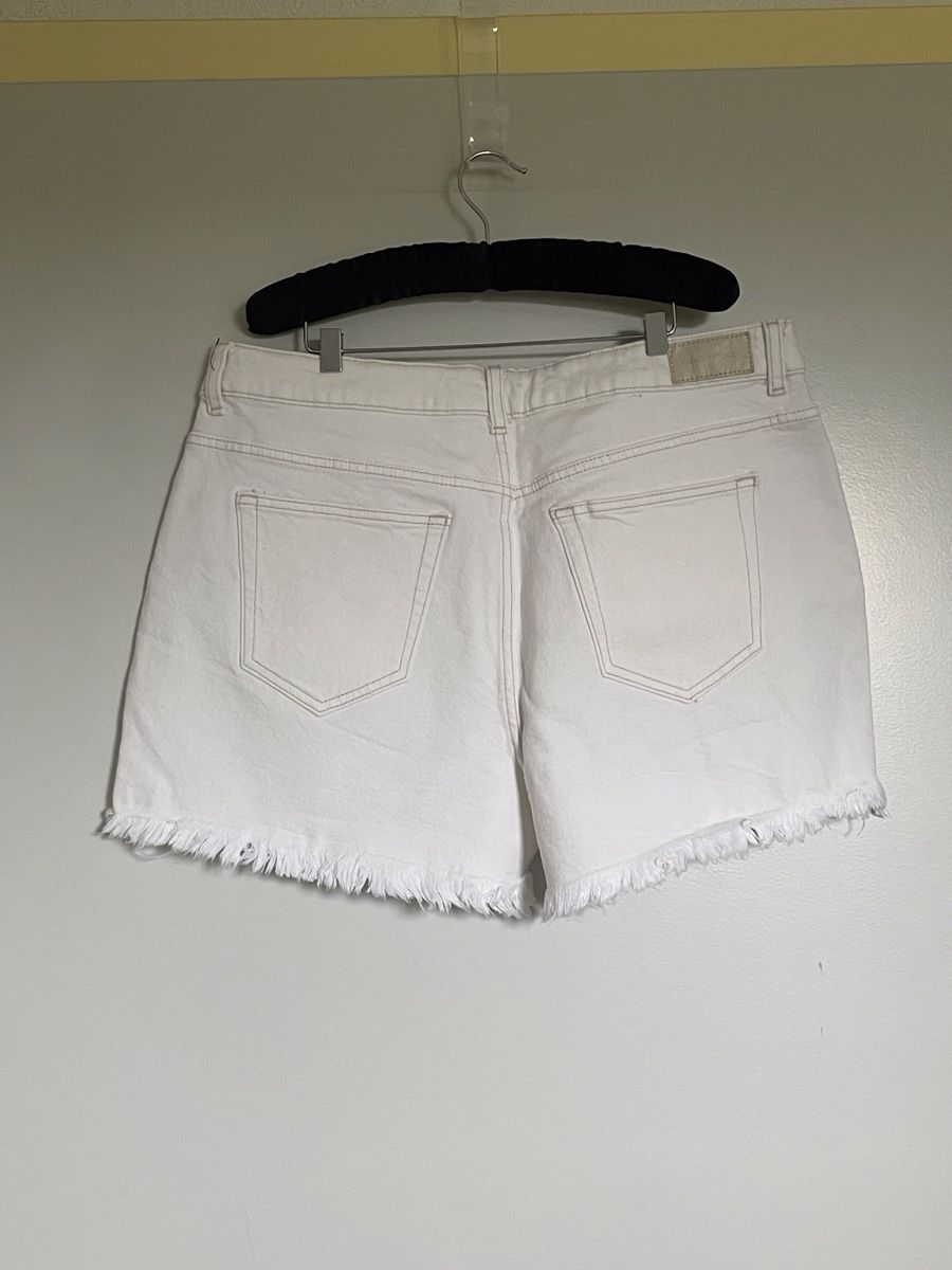 C&A Hosen: Short Clockhouse blanc taille 44 neuf – Neu und originalverpackt aus Vuadens von Nina11 1