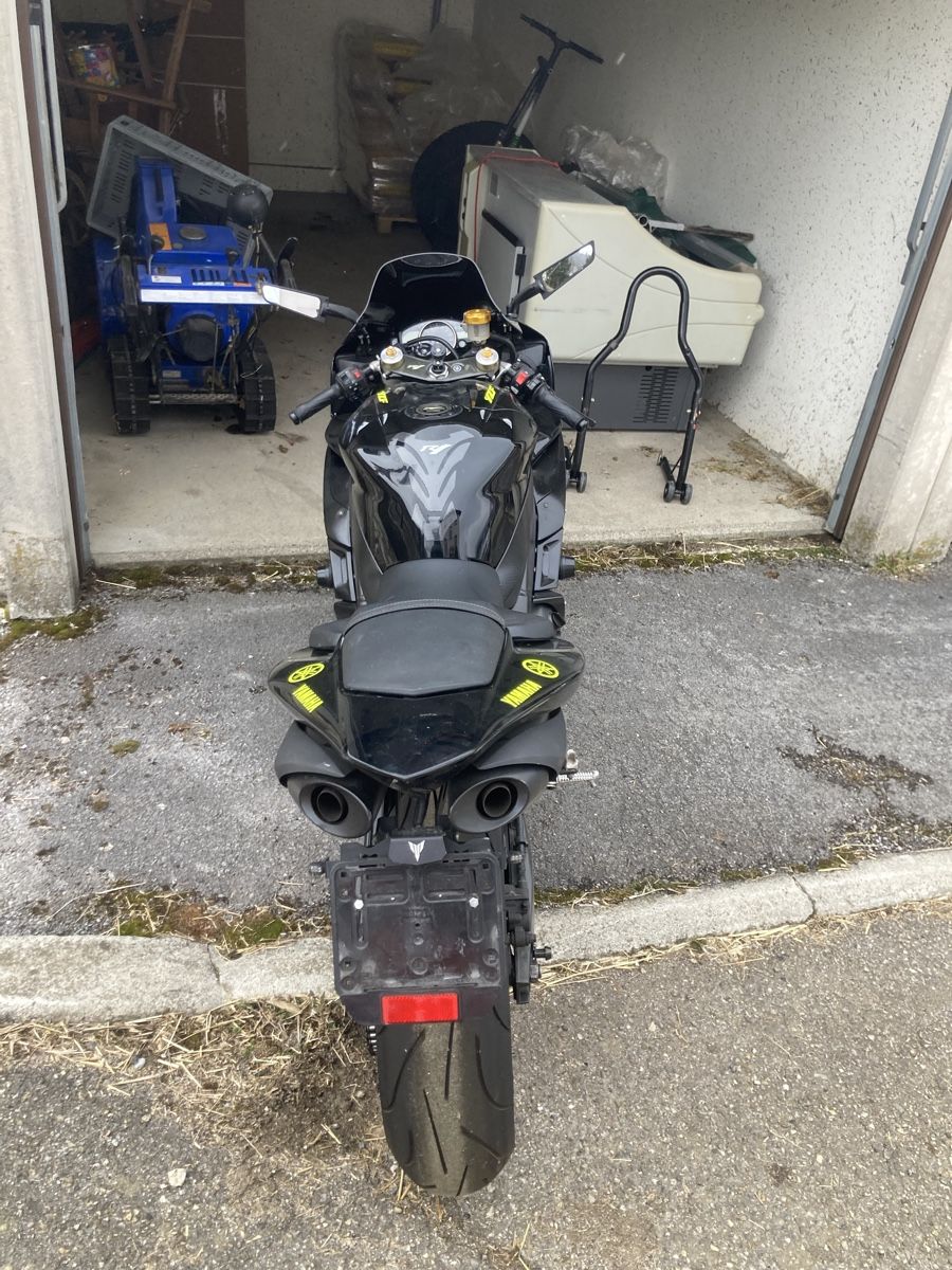 Yamaha Strada: Yamaha R1 – Usato da Ponts-de-Martel venduto da tonsfx50 2