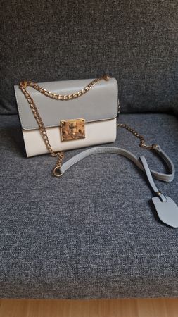 kleine Handtasche