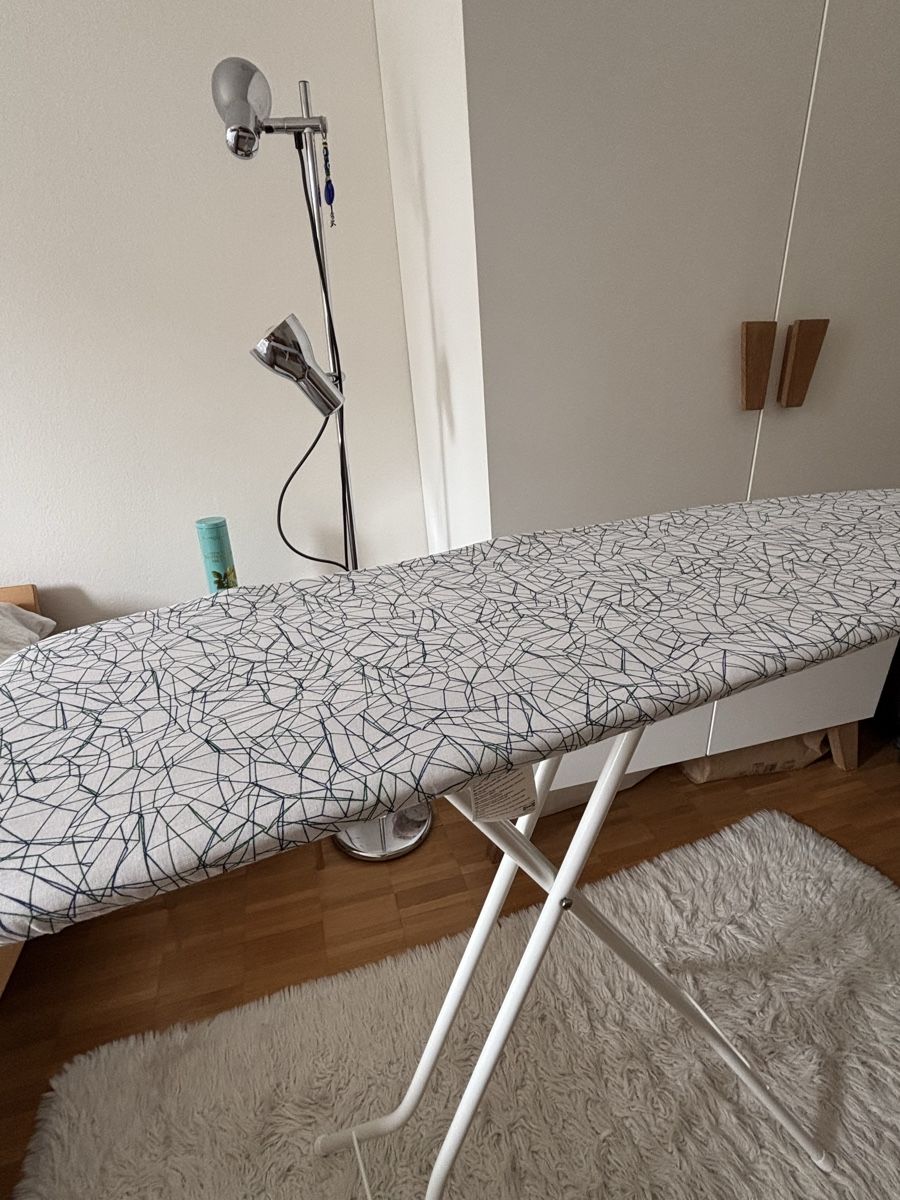 Ikea Assi da stiro: Ikea ruter ironing board – Usato da Zürich venduto da beg_c6l2 2
