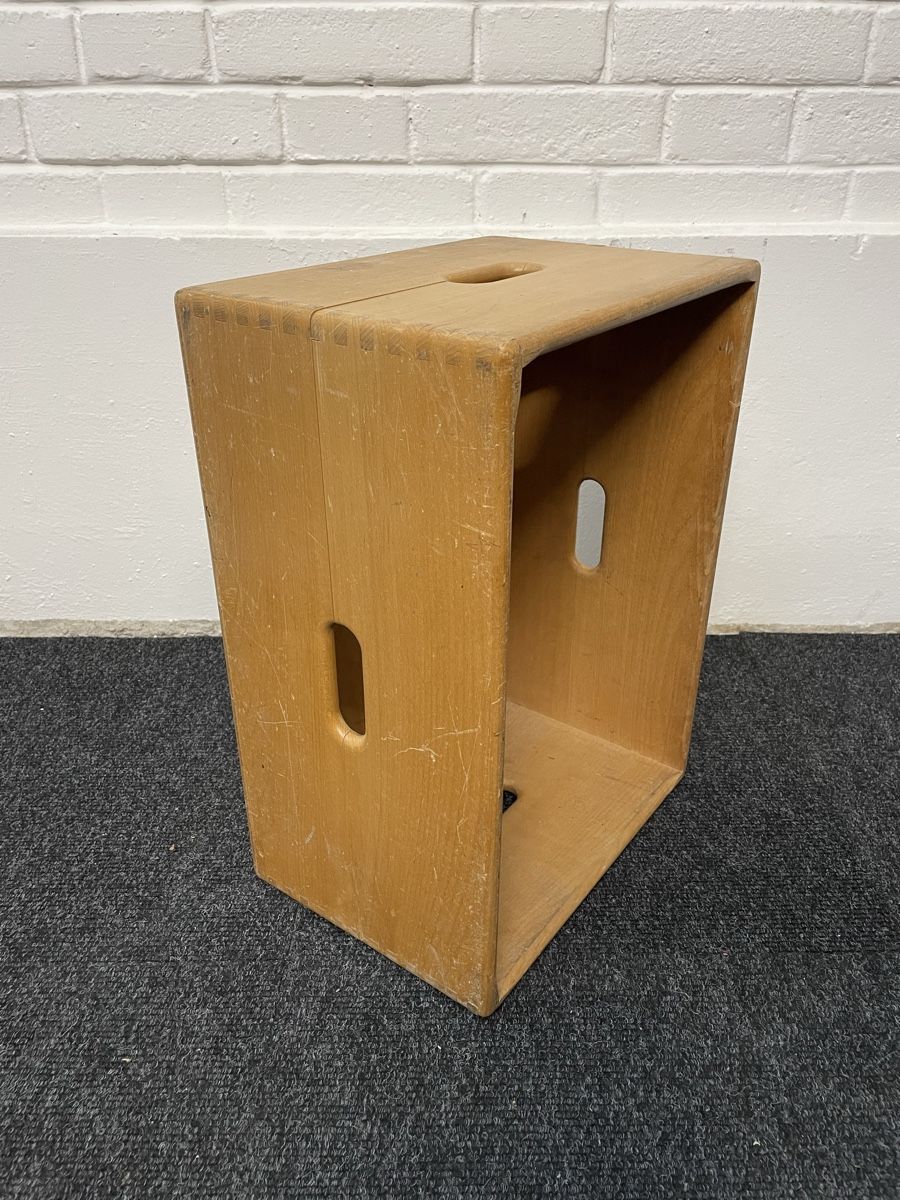 Tavoli: Hocker oder Beistelltisch im Stil von Le Corbusier vintage – Usato da Hinwil venduto da DaniBachman 1