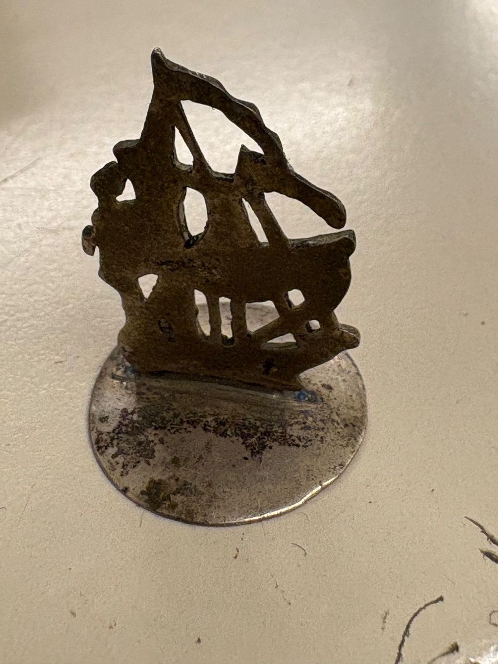 Case e mobili per bambole: Puppenstube oder Sammlerstück - Schiff, silber - 3 cm hoch – Usato da Pratteln venduto da Dollshop 2
