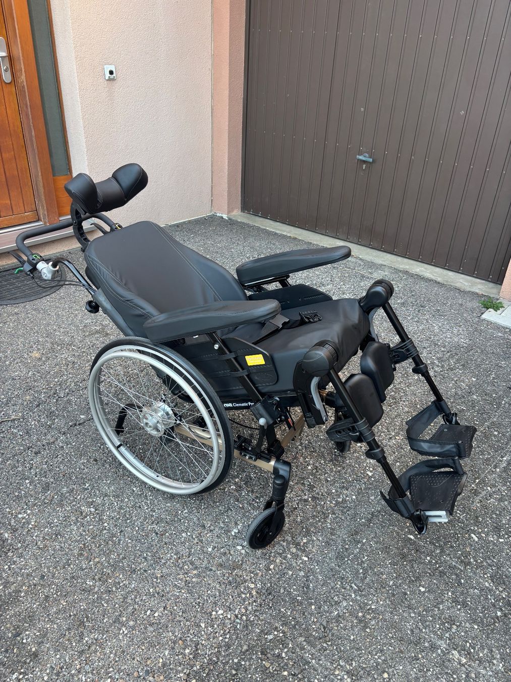 Sedie a rotelle: Fauteuil roulant multi fonction – Usato da Gland venduto da choupinoues 6