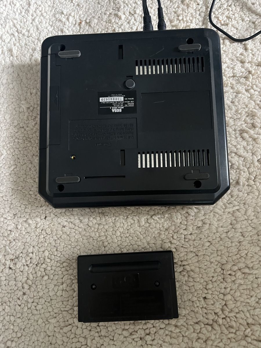 Sega Console: Sega Mega Drive 2 Konsole + 2 Controller + 1 Spiel Mickey – Usato da Baden venduto da tob_t8gw 3