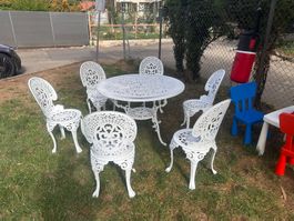 Gartentisch mit 6 Stühle aus Metal