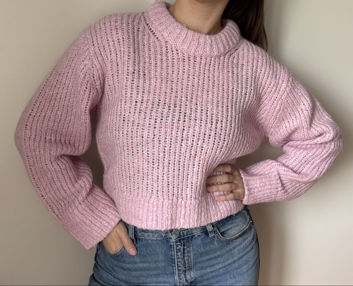 Weekday Pullover & Sweatshirts: Cozy Rosa Pullover – Gebraucht aus Dübendorf von kat_v59k
