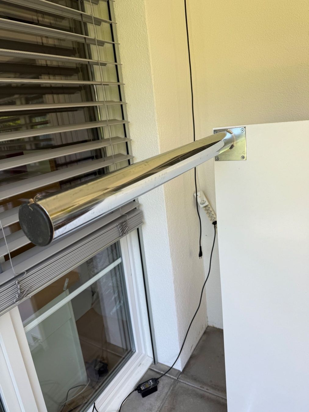 Schreibtische: Schreibtisch – Gebraucht aus Spreitenbach von LHT4498 3