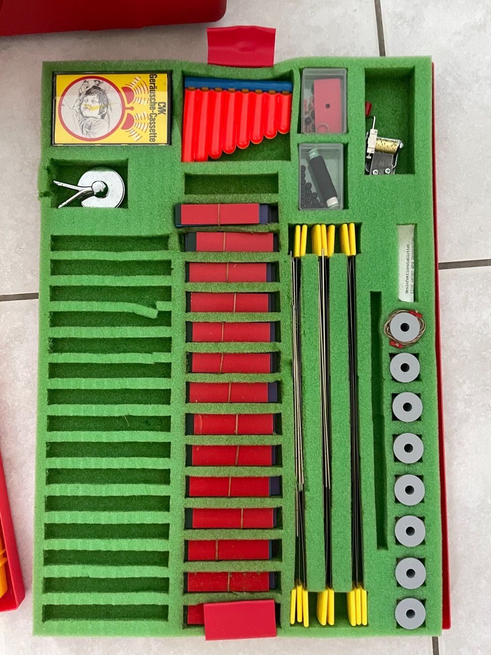 Valigie: Experimentierbox Klänge und Geräusche – Usato da Madiswil venduto da Stratosteve 5