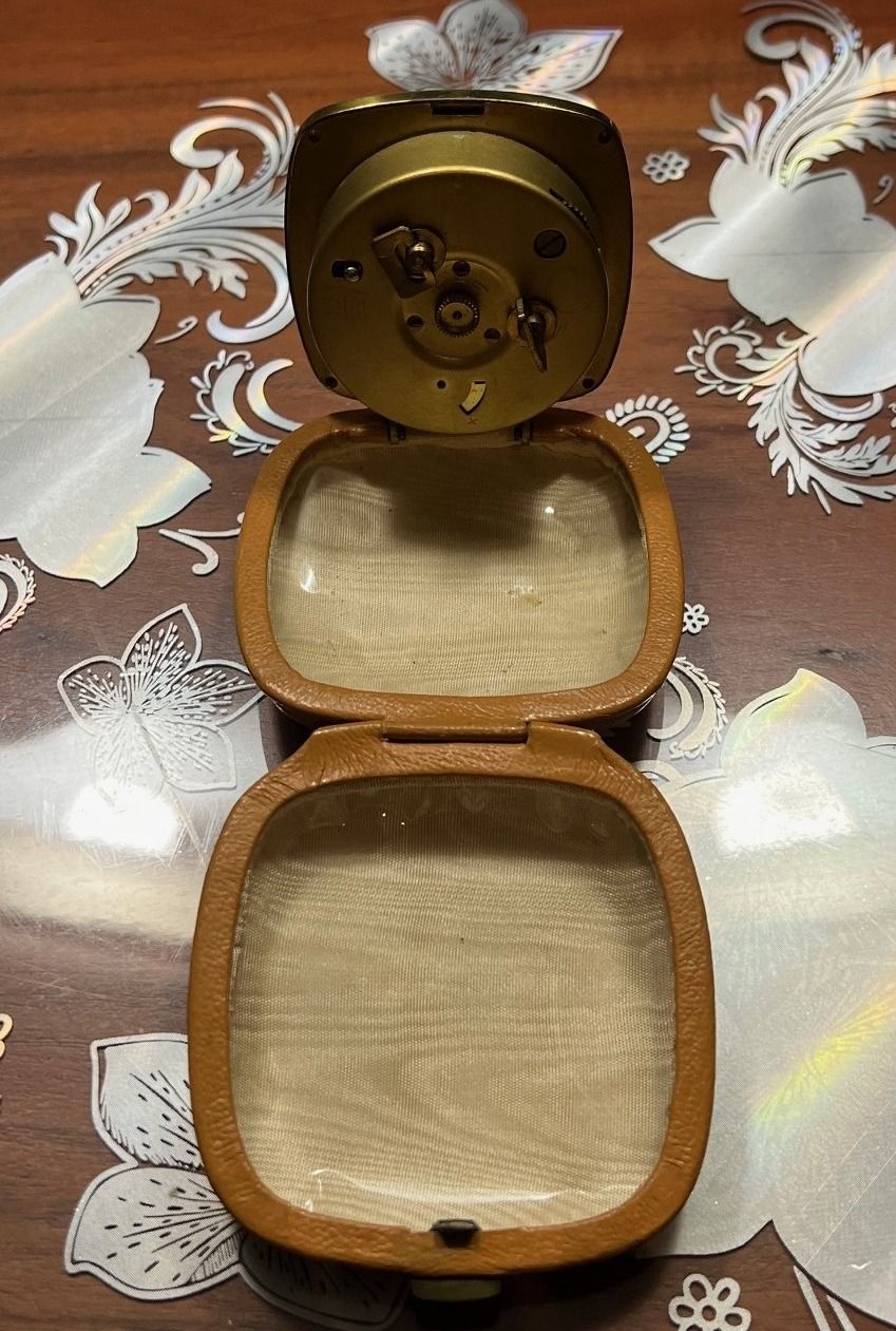 Sveglie: Alter mechanischer Reisewecker / Klappwecker kienzle – Usato da Spreitenbach venduto da designershop65 4
