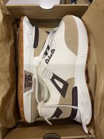 Baskets Gsszoton, coloris blanc et beige, état neuf