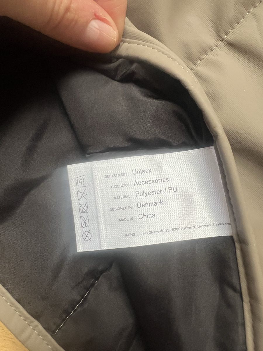 Decken: Rains Padded Blanket, Picknickdecke – Gebraucht aus Zürich von romcam 1