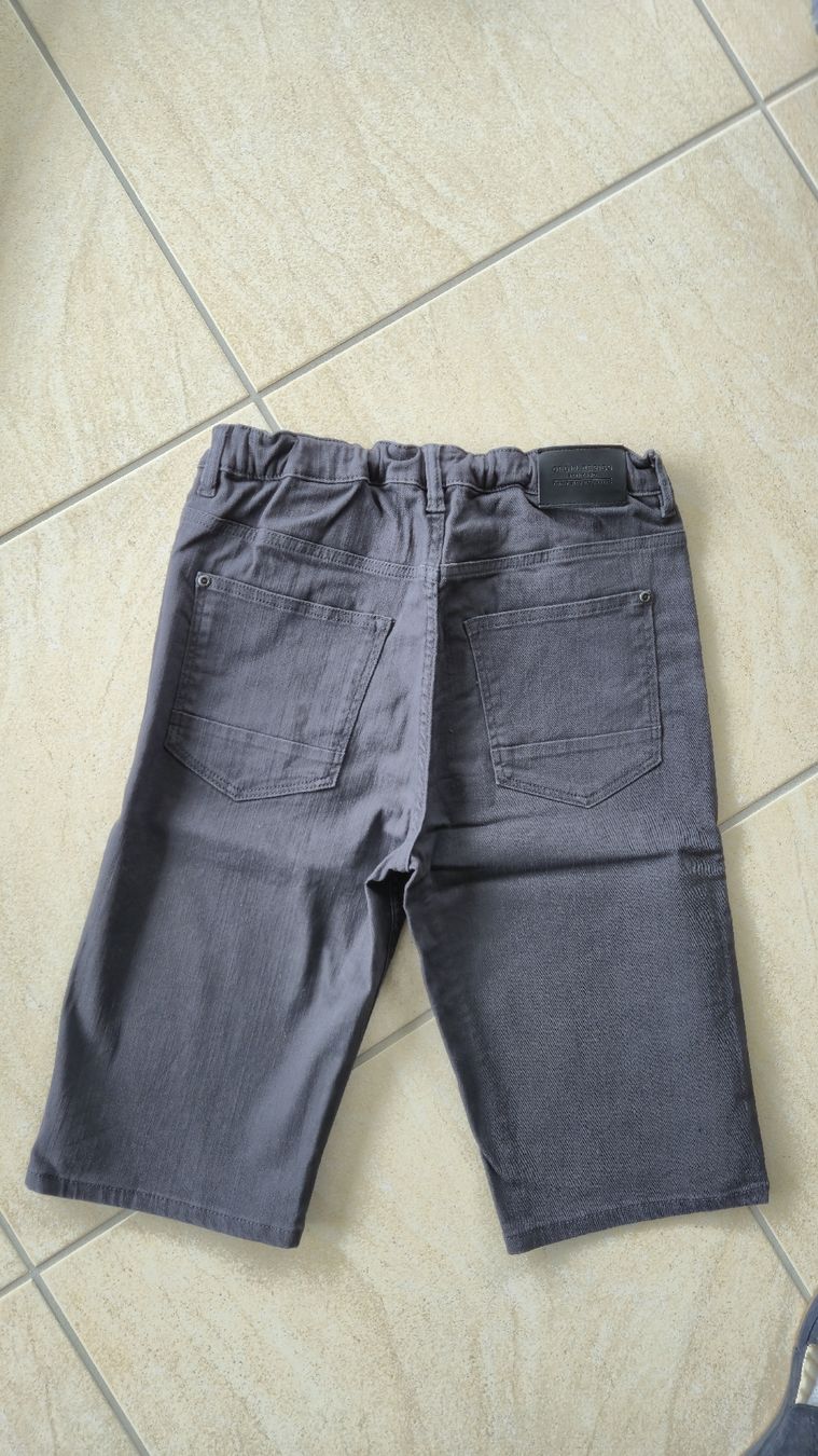 H&M Pantaloni: Short anthracite, H&M, taille 164, taille ajustable – Usato da Bussigny venduto da Carugas 2