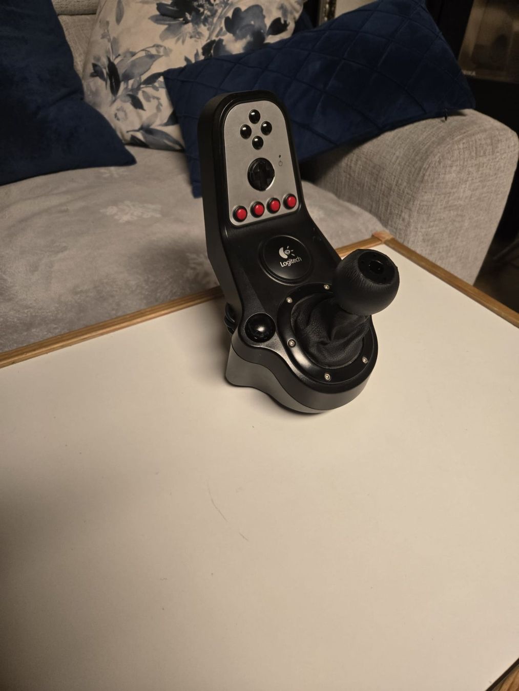 Logitech Controller: Logitech Shifter G27 – Usato da Poliez-le-Grand venduto da Lea_2wl5 5