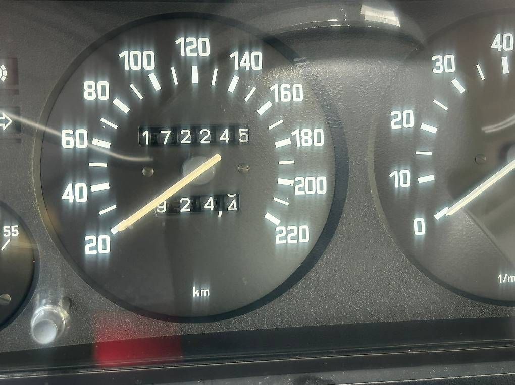 Automobili: BMW 323i E21 – Usato da Alpnach Dorf venduto da inf_56t7 7