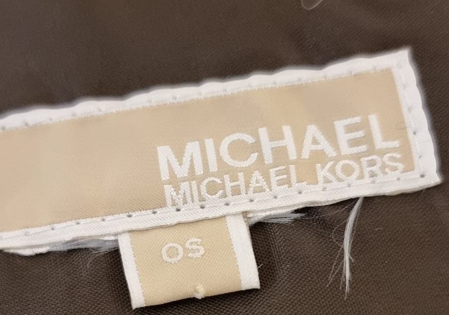 Michael Kors Foulard & Sciarpe: Michael Kors Fellschal / Stola – Usato da Frauenfeld venduto da Bounty40 3