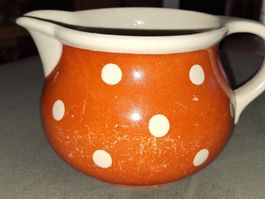 VINTAGE KRUG MIT TUPFEN ROT WEISS