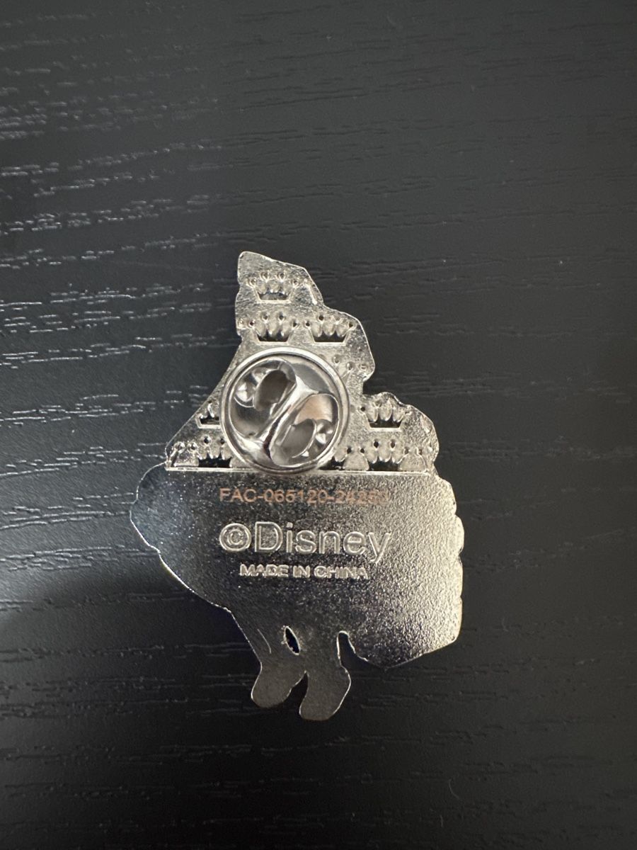 Placchette & Badge: Loungefly - Aurora Disney Pin – Nuovo (secondo la descrizione) da wynigen venduto da Birnenmus 1