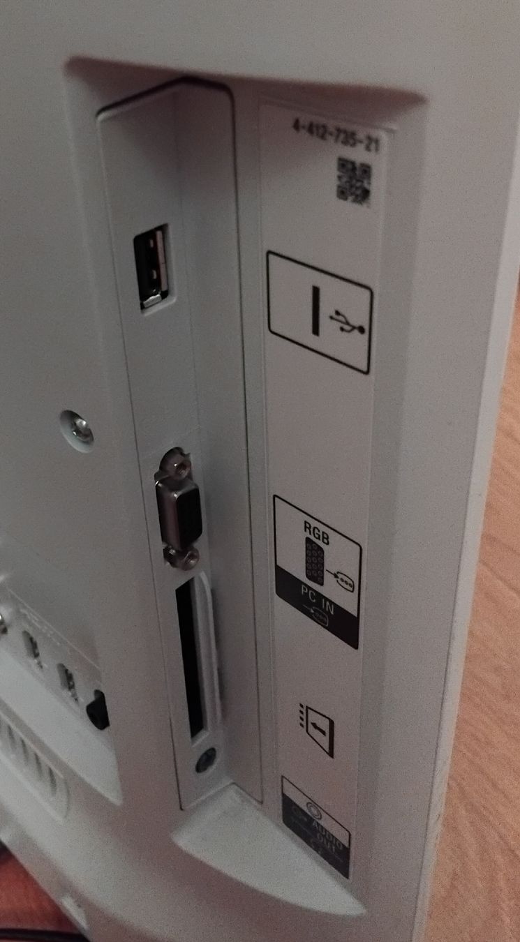 Sony Televisori: Sony TV KDL-26EX550 – Usato da Zürich venduto da redhairedgal_13 4
