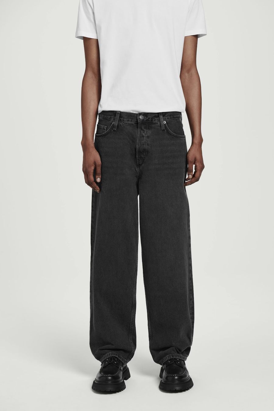Jeans: COS Jeans mit weitem Bein – Usato da Dübendorf venduto da cendre 4