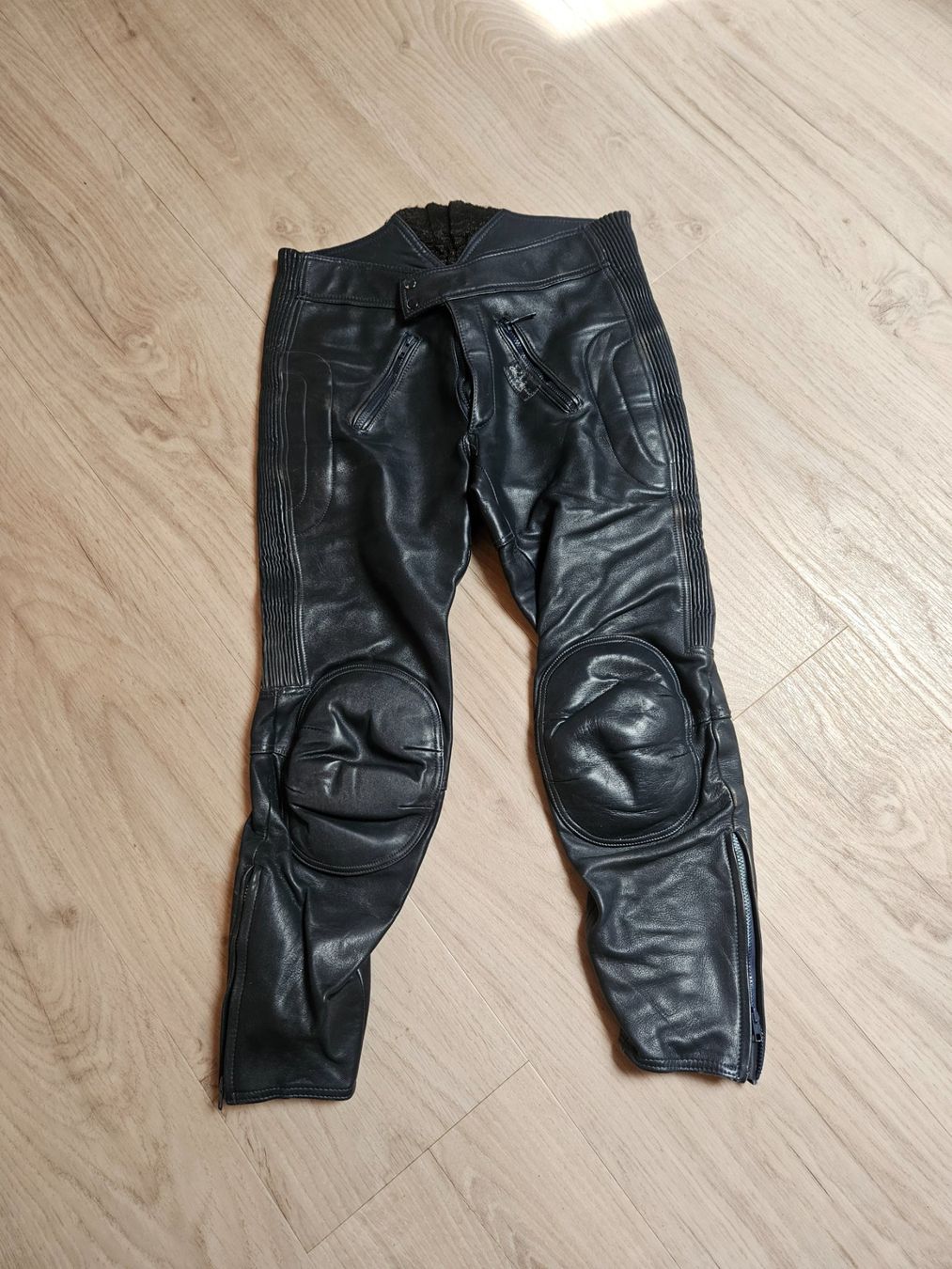 Pantaloni: Motorradhose – Usato da Aefligen venduto da Ninibe4