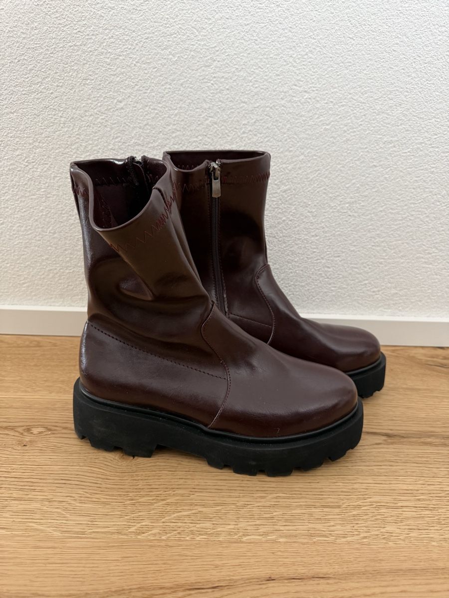 Damenschuhe: Burgundy Plateau Boots – Gebraucht aus Gossau SG von laura_dema 2