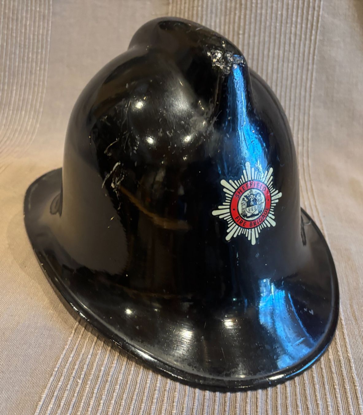 Pompieri: Helm - der Berufsfeuerwehr Sheffield England schwarz – Usato da Bern venduto da Chraebu2