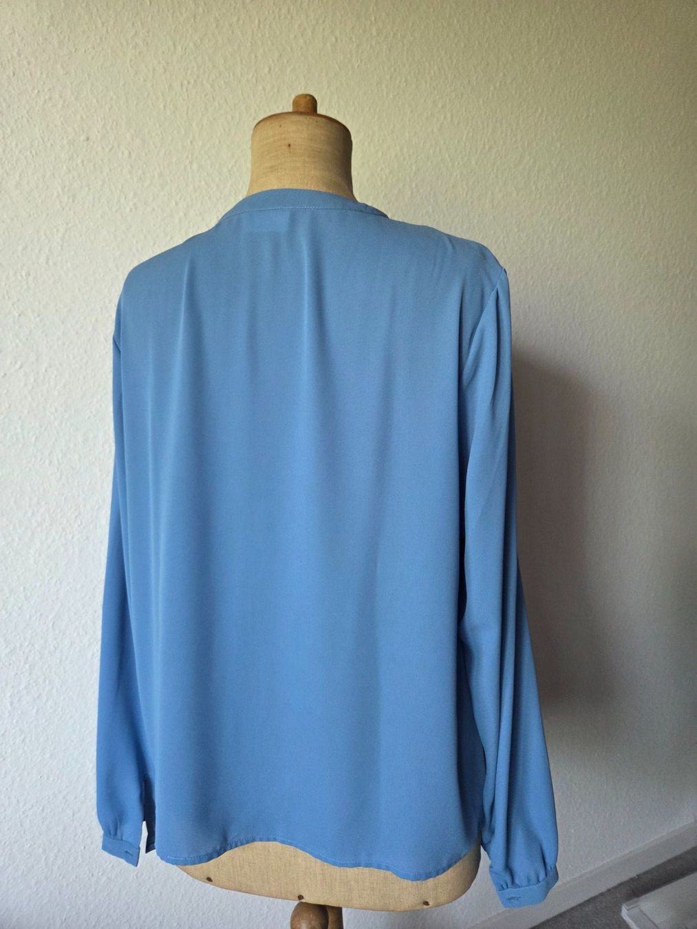 Vila Camicette: Vila Bluse in frischem blau – Usato da Zürich venduto da Stephs13 2