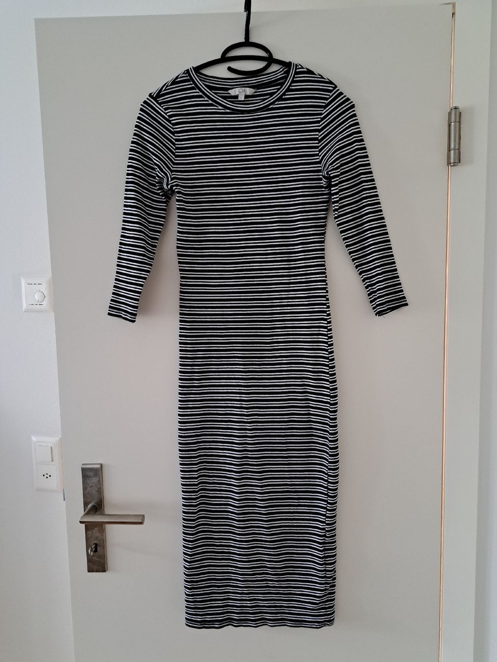 C&A Vestiti: Langes, gestreiftes Bodycon Kleid – Usato da Uster venduto da lhummel99