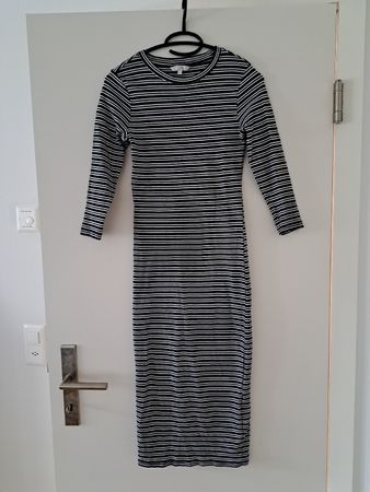 Langes, gestreiftes Bodycon Kleid