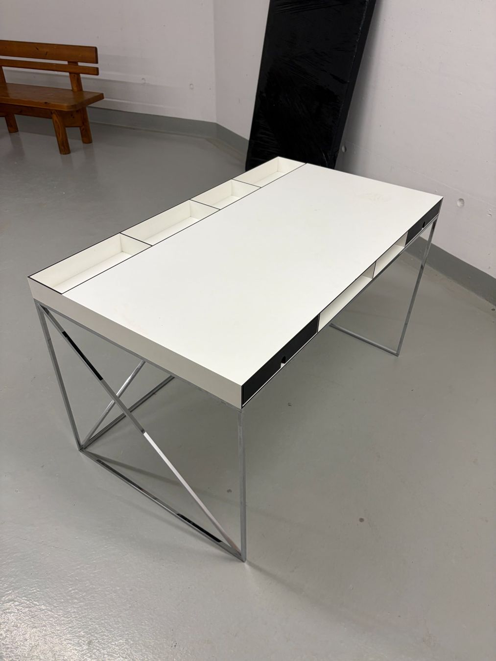 Wogg Tavoli: Christophe Marchand, Wogg N° 54 – Usato da Zürich venduto da more_is_more 3