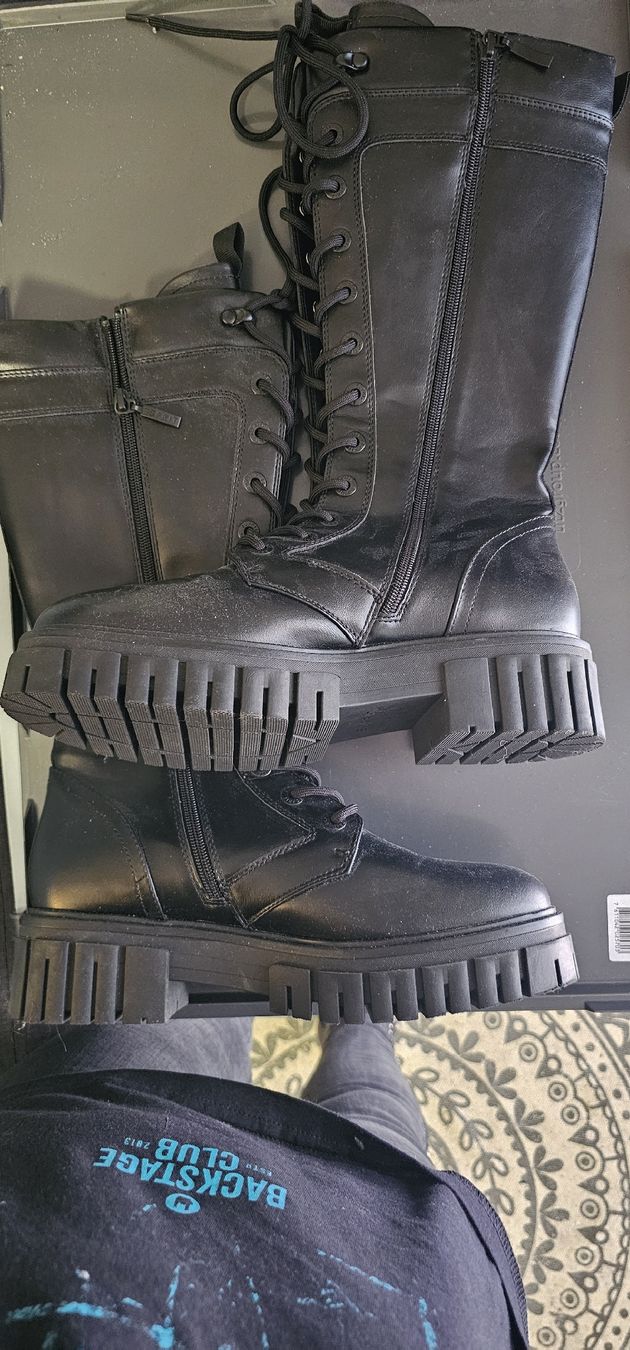 Esprit Scarpe da donna: neue Gothic / Punk Kunstleder Stiefel Esprit Gr.41 – Nuovo (secondo la descrizione) da Zürich venduto da Daniela51 1